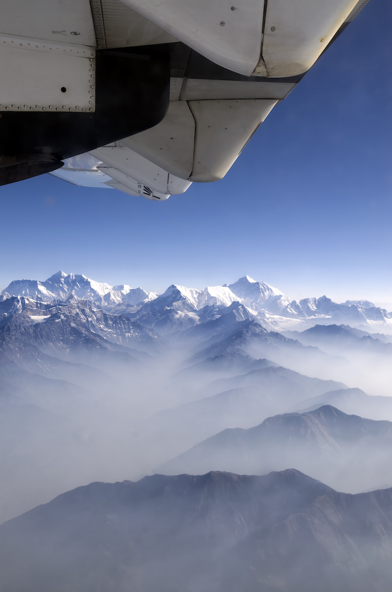 부탄행 항공편에서 보는 히말라야 산맥