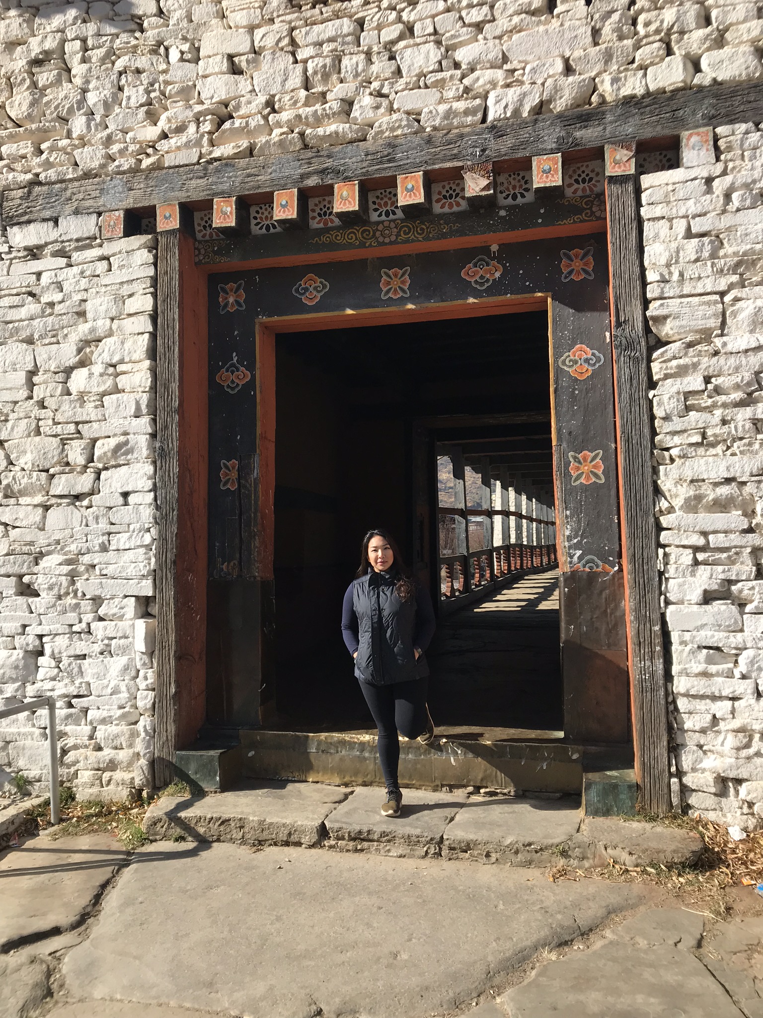 부탄 여행을 위한 의류와 운동화