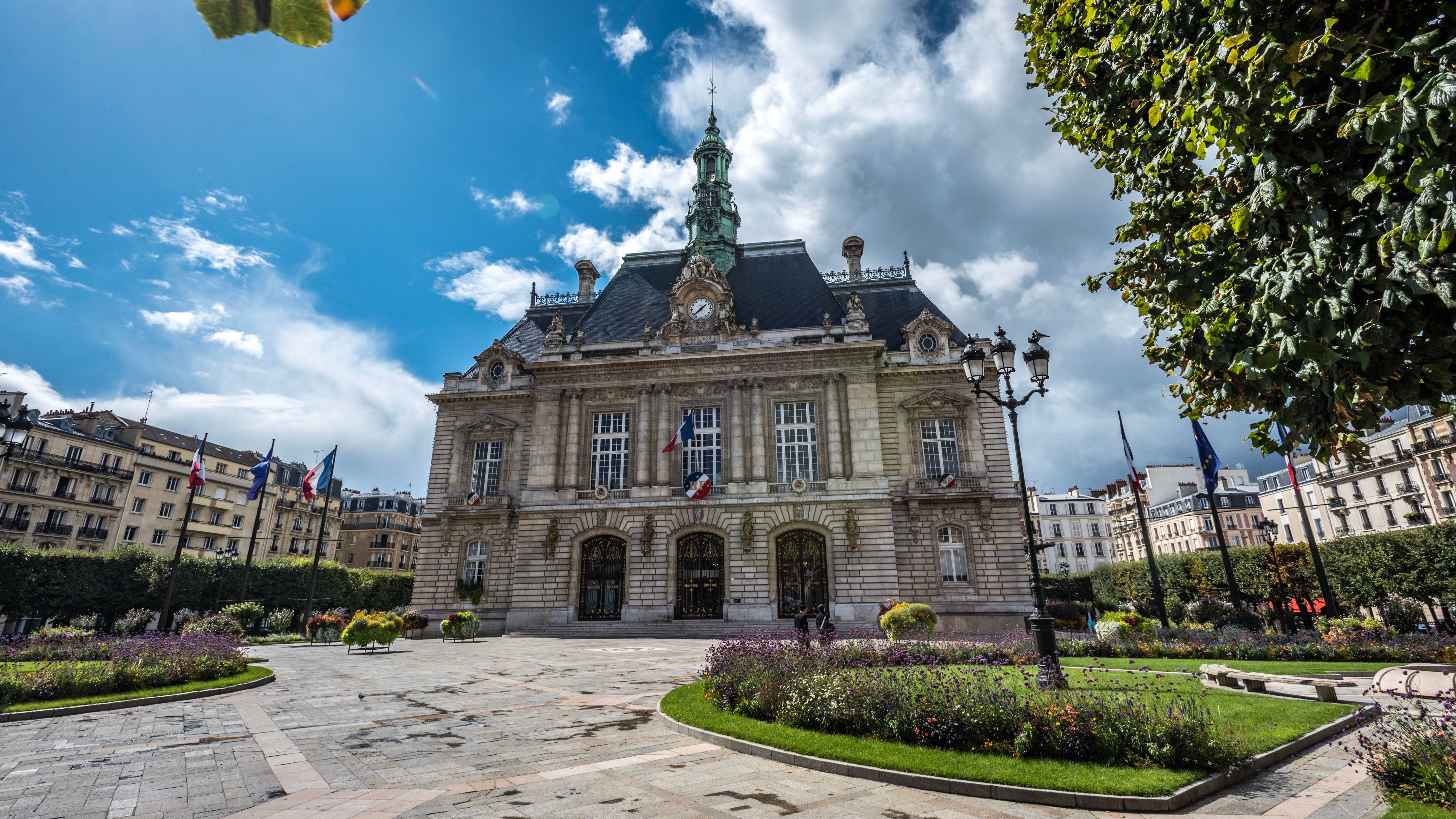 르발루아 페레 렌터카