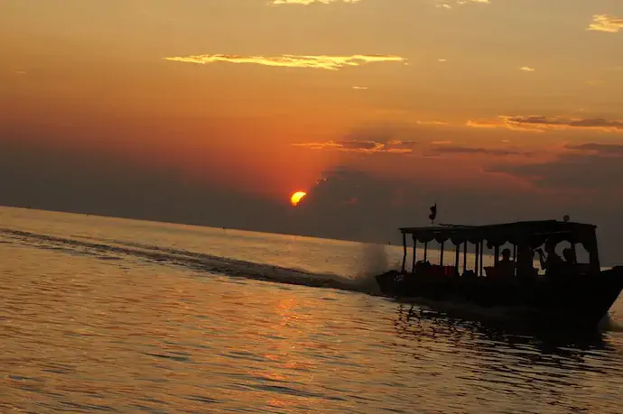 tonle_sap_lake_sunset