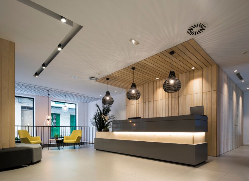 프론트 데스크 사진