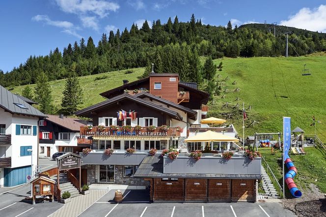 파밀리엔 & 스포르트호텔 투르나 말분 슈피리어