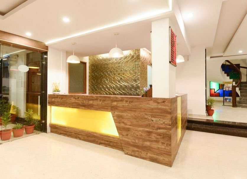 프론트 데스크 사진