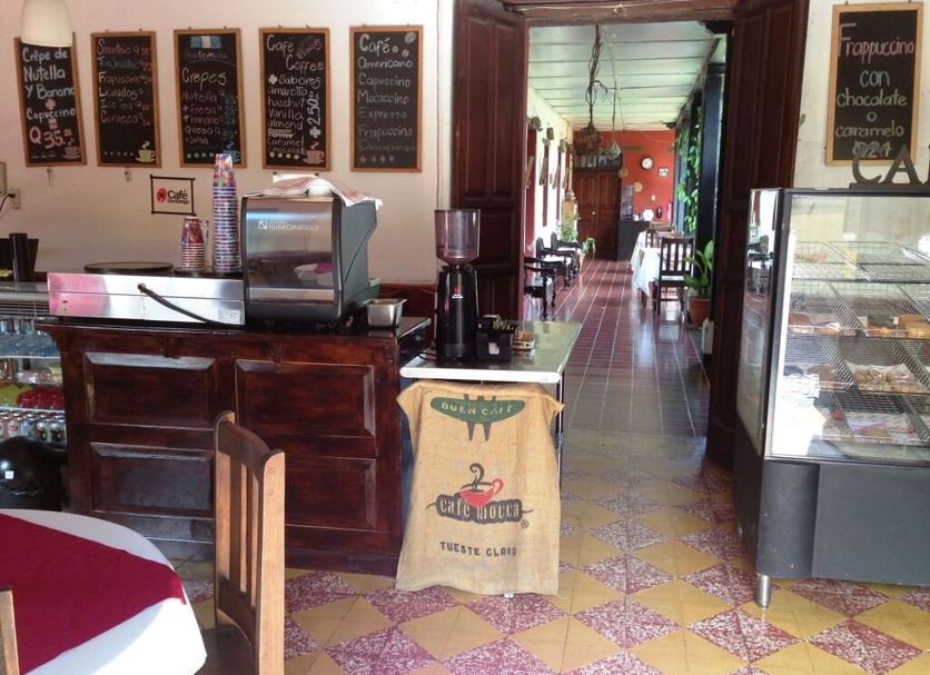 프론트 데스크 사진