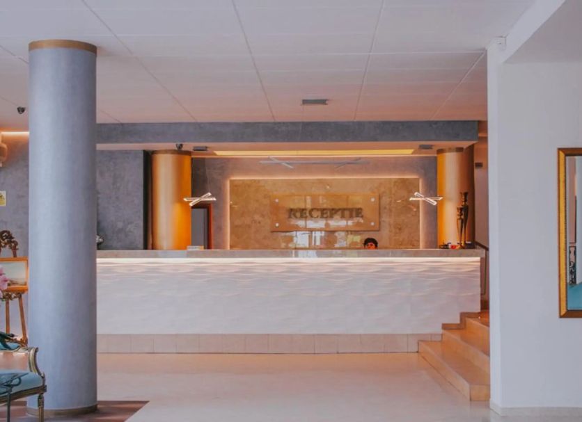 프론트 데스크 사진