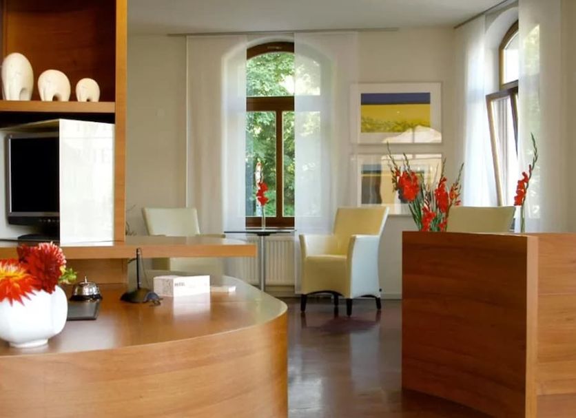 프론트 데스크 사진