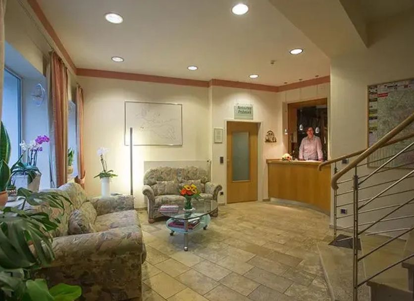 프론트 데스크 사진