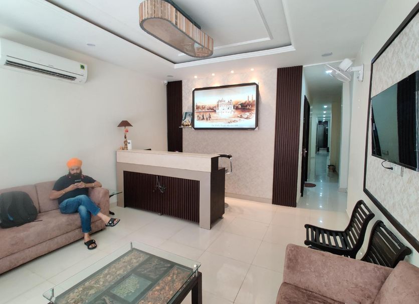 프론트 데스크 사진