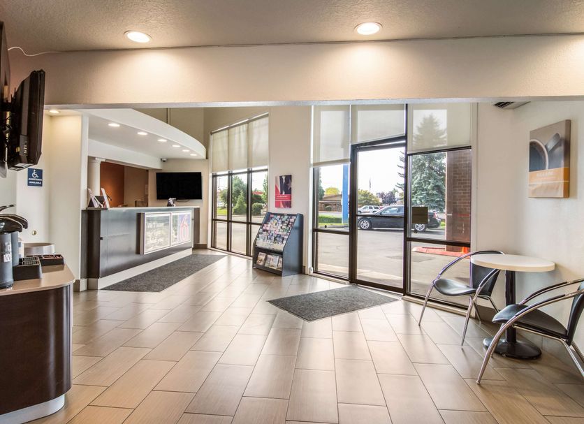 프론트 데스크 사진