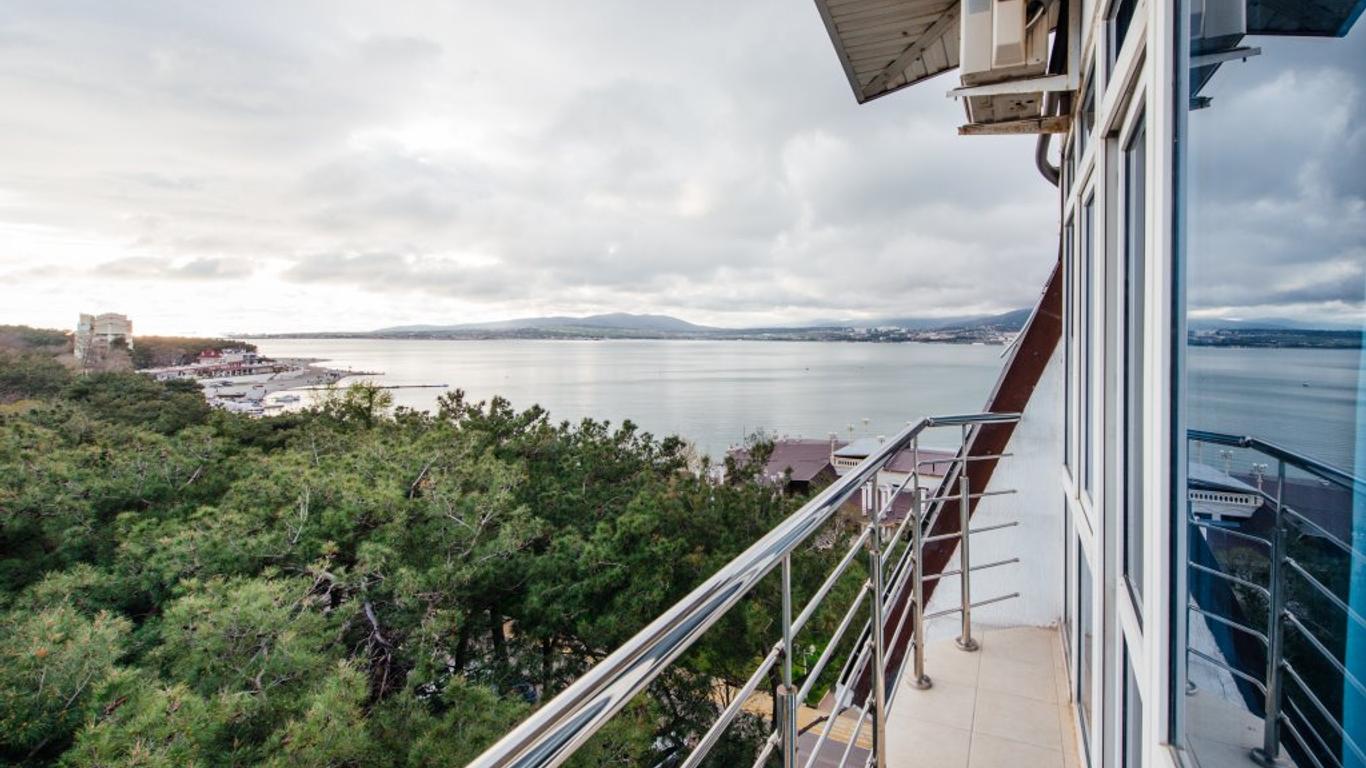 Brigantina Hotel