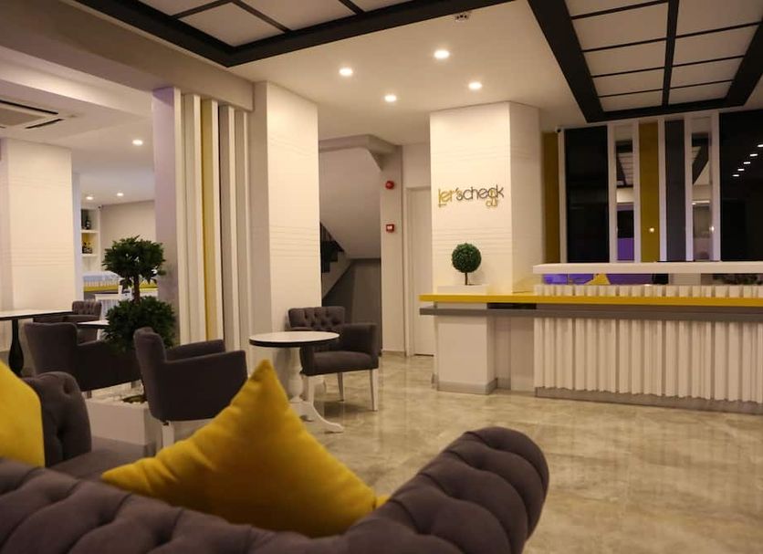 프론트 데스크 사진