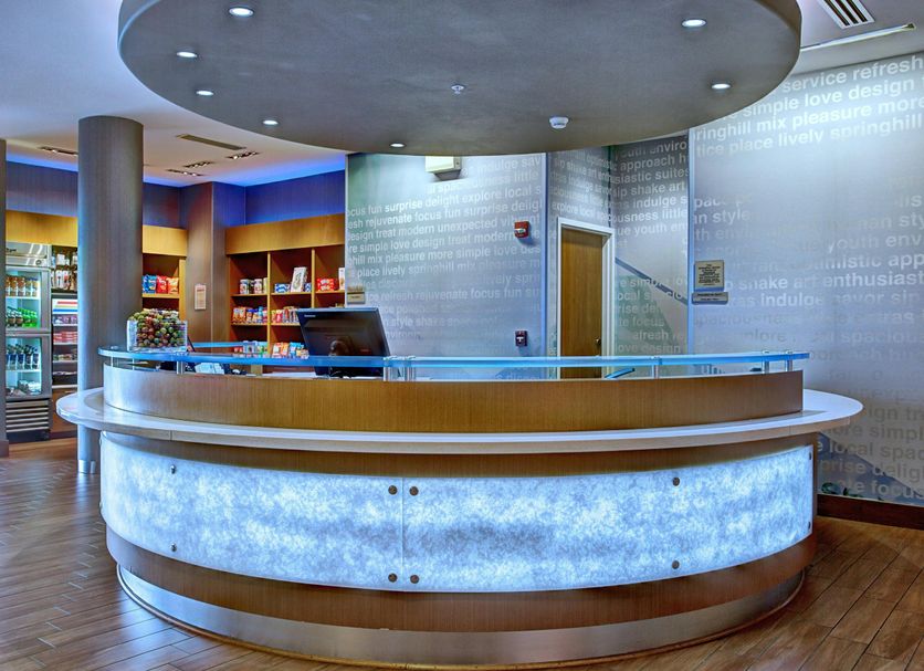 프론트 데스크 사진