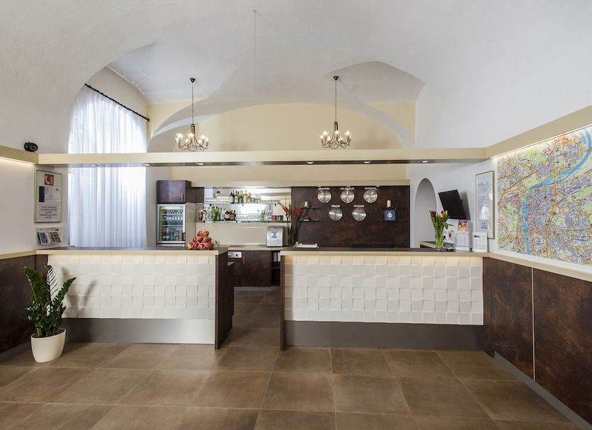 프론트 데스크 사진