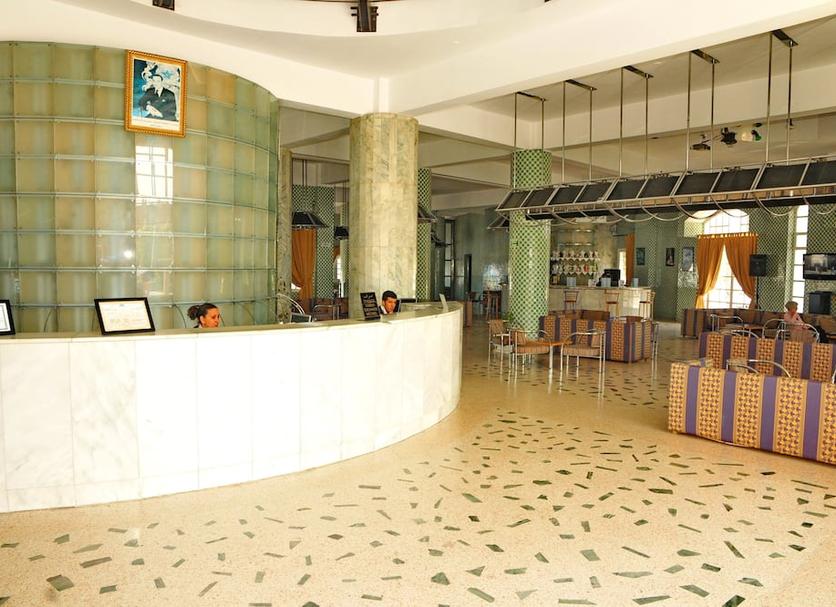 프론트 데스크 사진