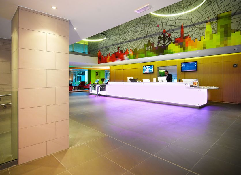 프론트 데스크 사진