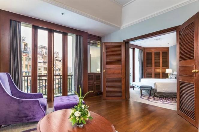 차트리움 호텔 로열 레이크 양곤