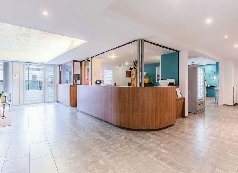 프론트 데스크 사진