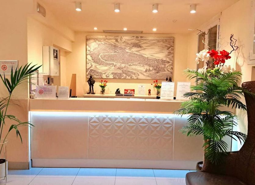 프론트 데스크 사진