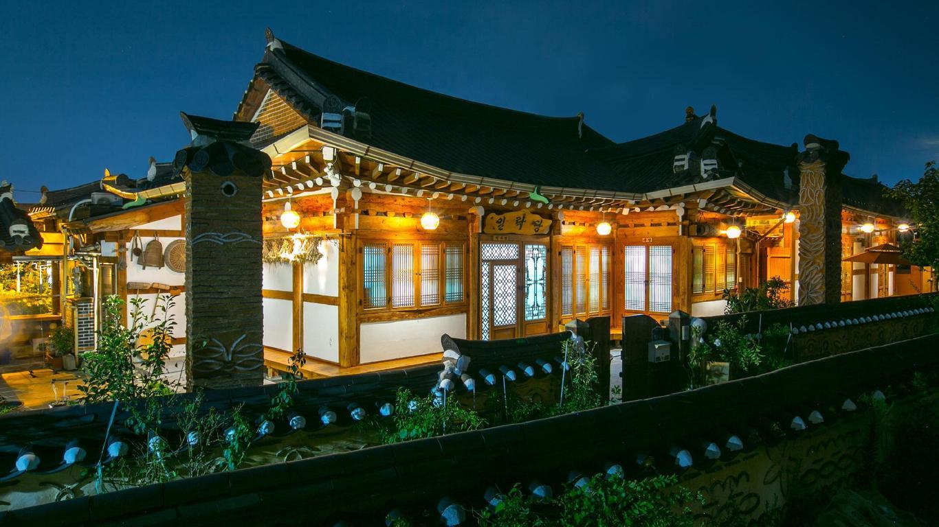 전주 한옥마을 일락당 사랑채