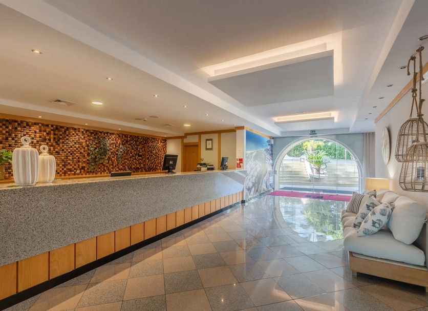 프론트 데스크 사진