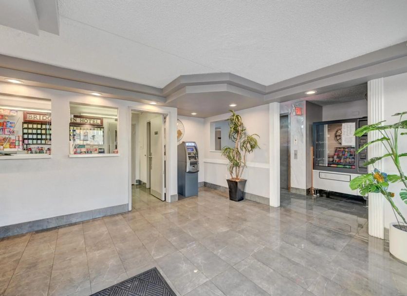 프론트 데스크 사진