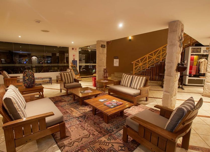 프론트 데스크 사진