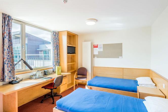 서머 스테이 앳 더 유니버시티 오브 에든버러