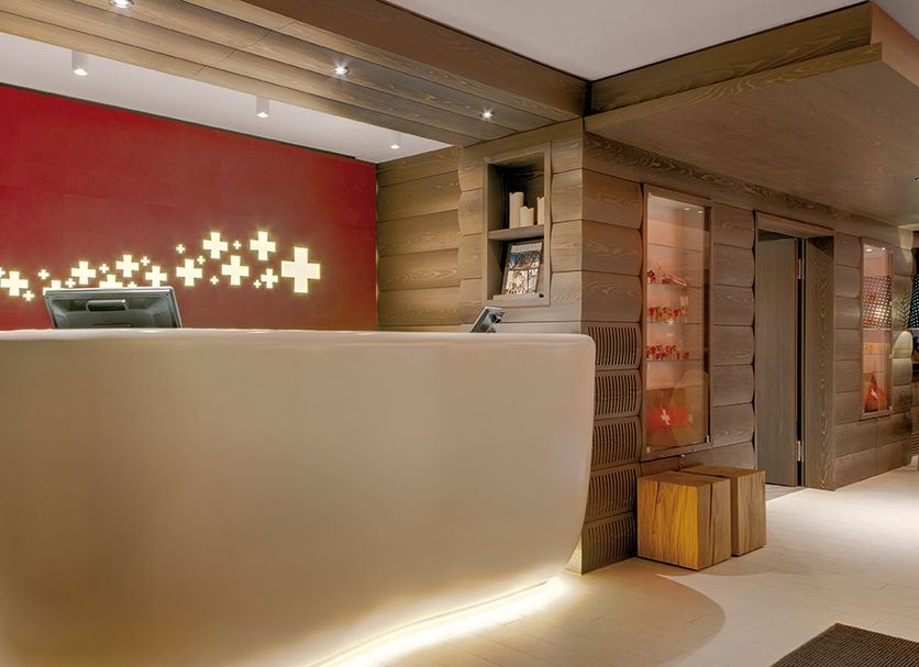 프론트 데스크 사진