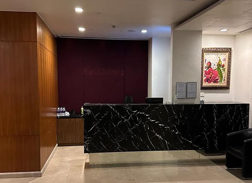 프론트 데스크 사진