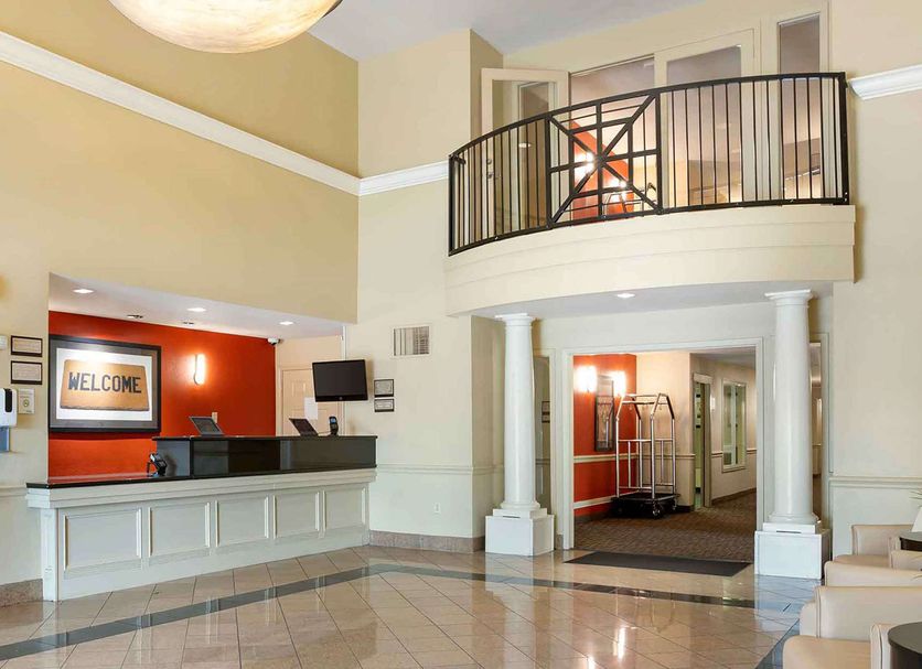 프론트 데스크 사진