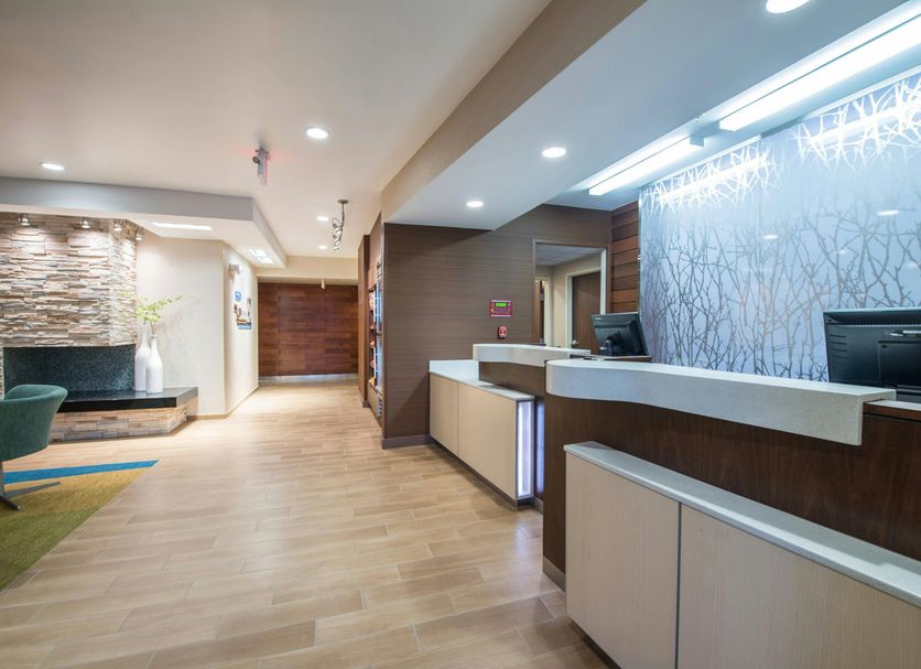 프론트 데스크 사진