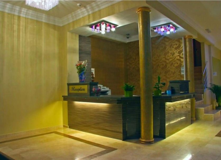 프론트 데스크 사진