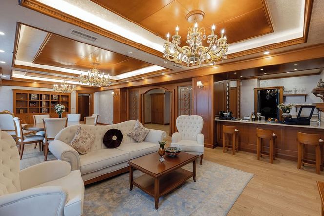 디반 스위트 바투미