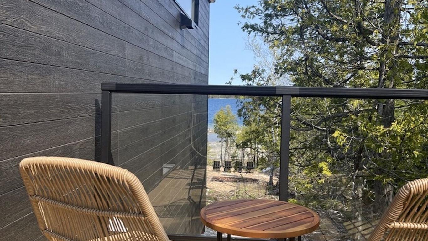 스톤 코브 워터프런트 어른 전용 B&B