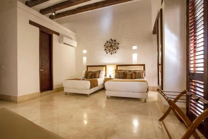 카사 가스텔본도 (성인 전용)