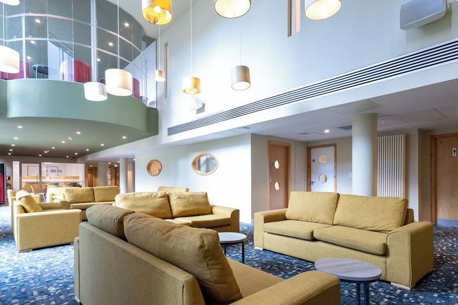 서머 스테이 앳 더 유니버시티 오브 에든버러