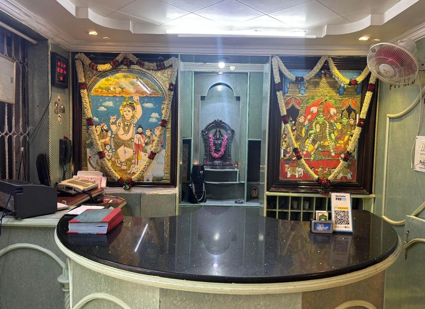 프론트 데스크 사진