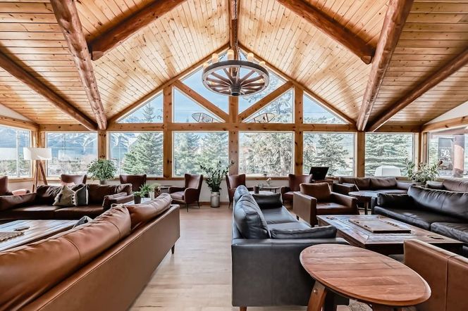 캔모어 록키 마운틴 인