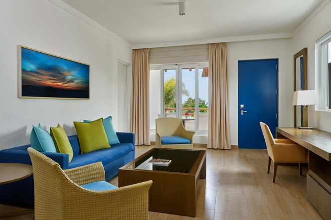 호텔 파라카스, 어 럭셔리 컬렉션 리조트, 파라카스