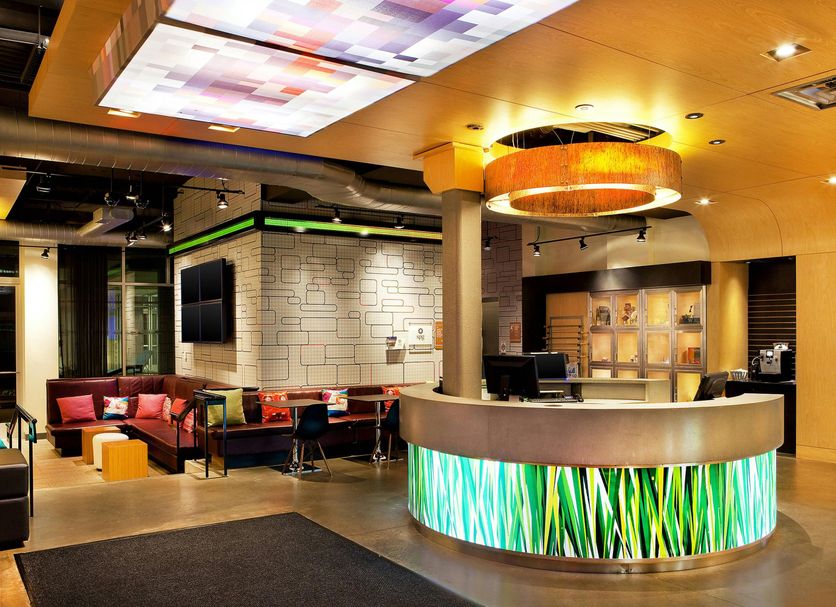 프론트 데스크 사진