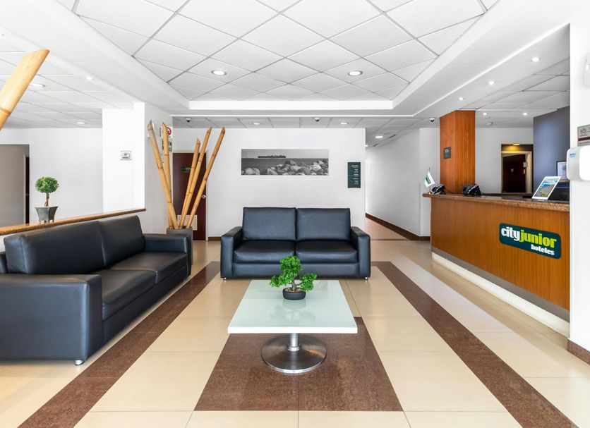 프론트 데스크 사진