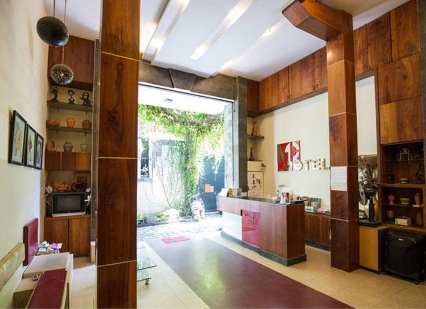 프론트 데스크 사진