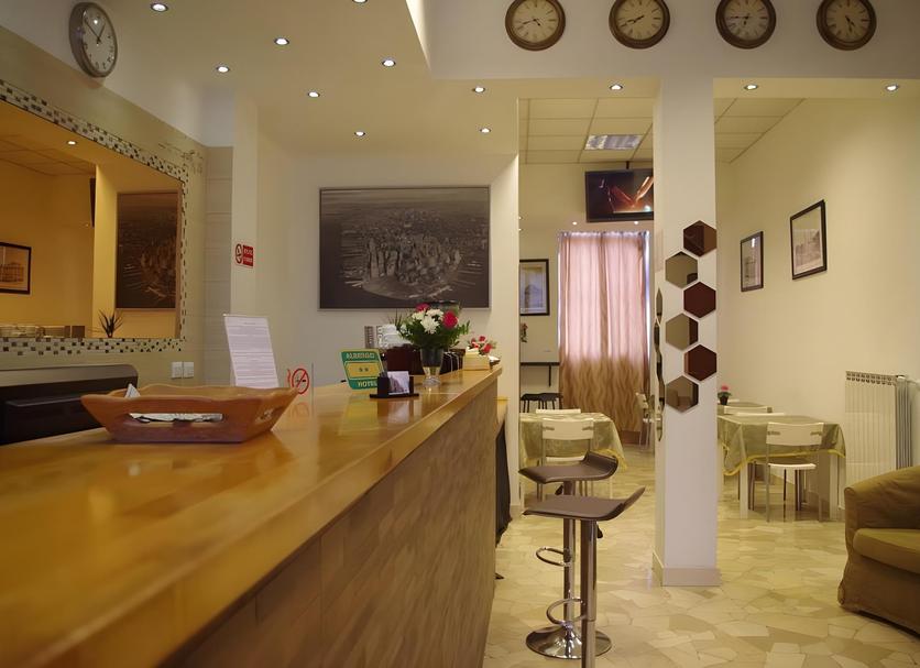 프론트 데스크 사진