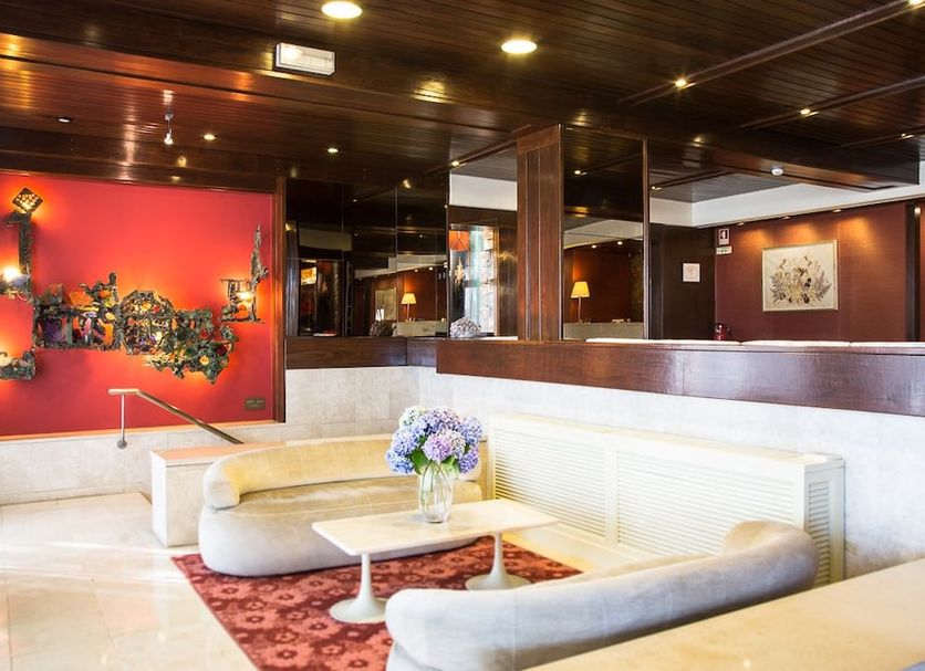 프론트 데스크 사진