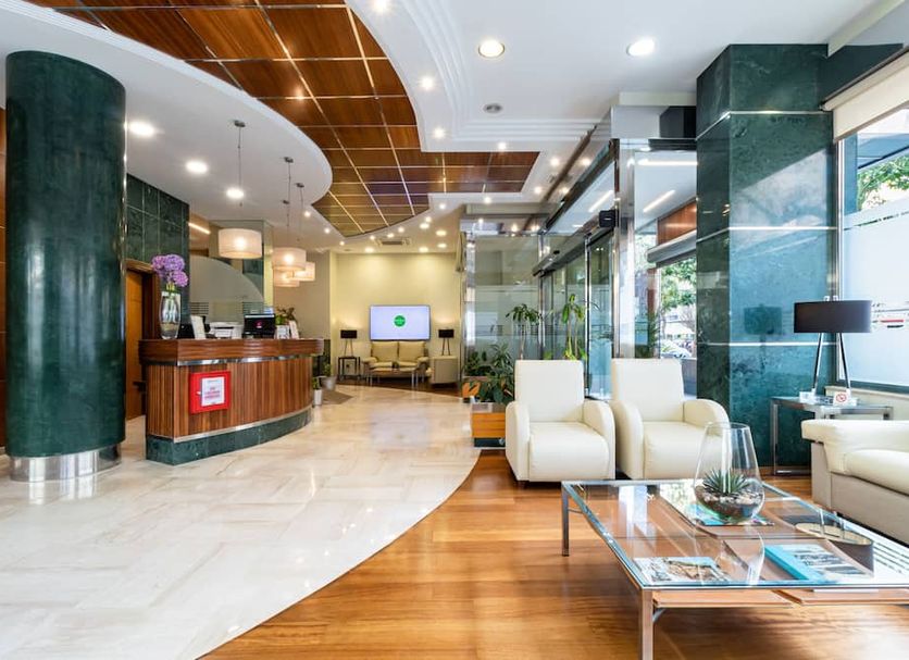 프론트 데스크 사진