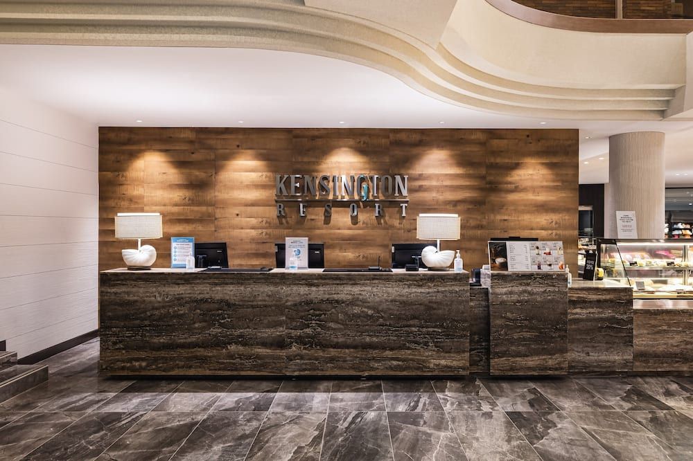 프론트 데스크 / Expedia Group image