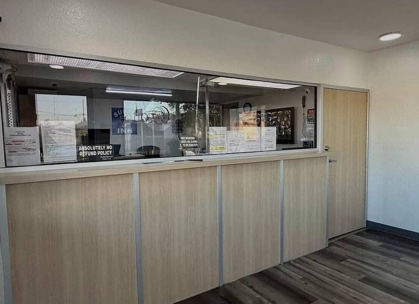 프론트 데스크 사진