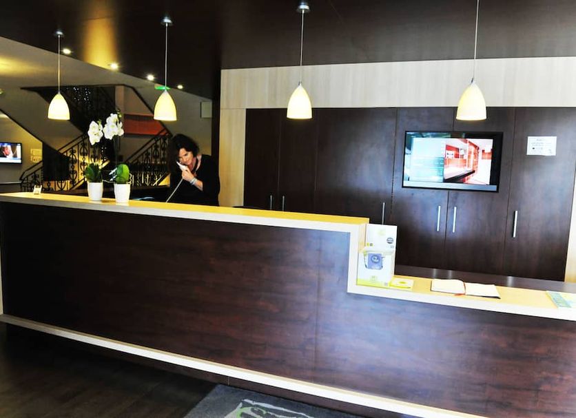 프론트 데스크 사진