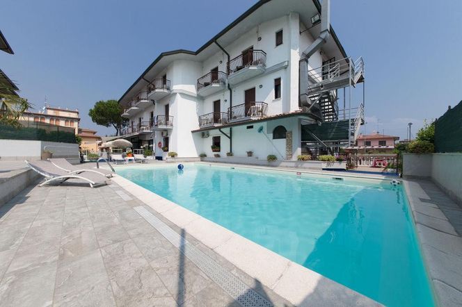 호텔 인터내셔널 시르미오네