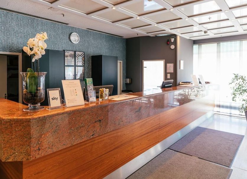 프론트 데스크 사진